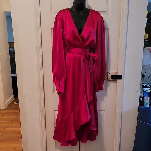 sofia by sofia vergara Dresses & Skirts - sofia by sofia vergara Fuchsia Satin Wrap Dress with Long Blouson Sleeves